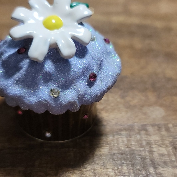 Lavender & Pink Cupcake Trinket Boxes - Set of Two - Picture 5 of 9